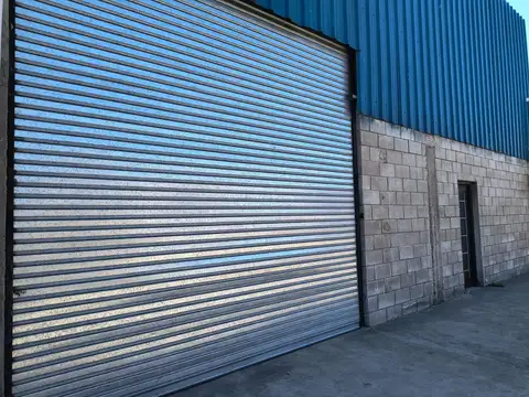 Galpon en Alquiler 10  mts Frente