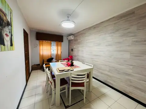 Casa 6 ambientes con 3 baños