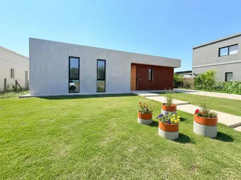 Casa en Venta en Pilar Del Este, USD 179.990