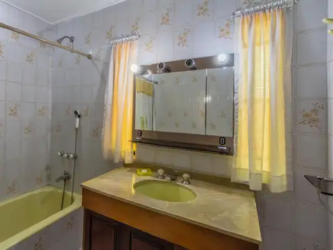 Casa en Venta en Olivos, USD 370.000