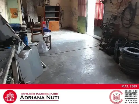 VILLA LUZURIAGA - CASA ESTILO AMERICANA DE 3 AMBIENTES