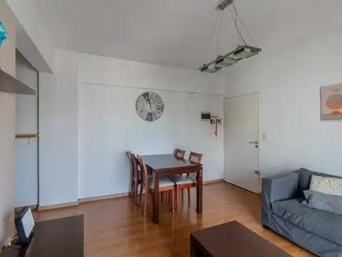 Departamento 2 amb. en Lugano Piso Alto con Balcón