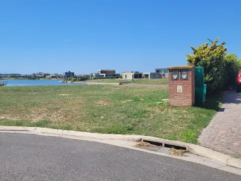 Terreno en Venta en San Sebastian, USD 80.000