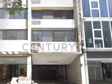 Venta de cochera en calle Tucumán 1449.