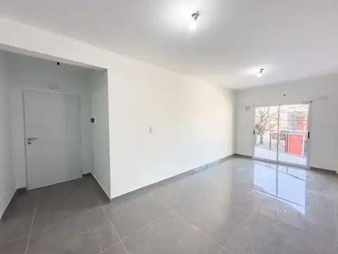 Departamento en Alquiler en Santos Lugares, $ 580.000