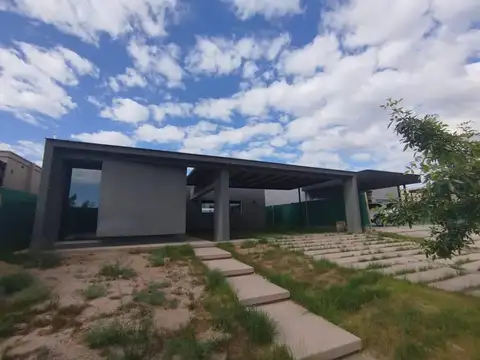 Casa en Venta en Lujan De Cuyo, USD 275.000