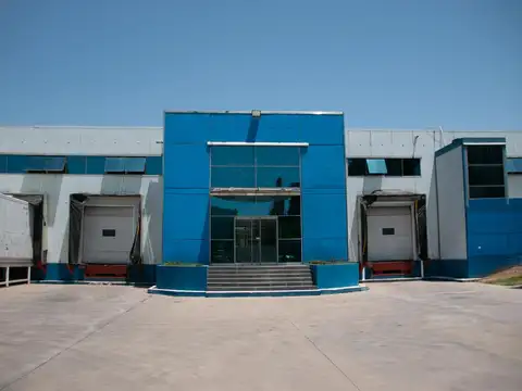 Planta frigorífica de 1725 m2 cub en Parque industrial Pilar