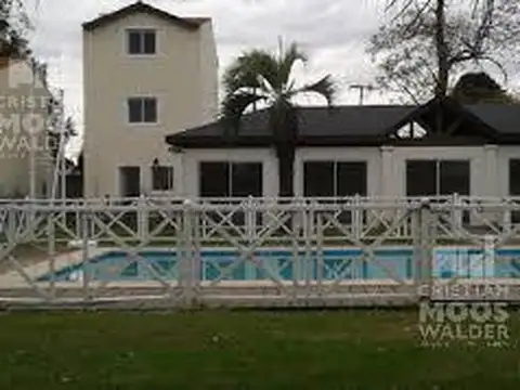 Casa en Venta con 1 cochera