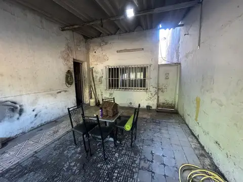 VENTA CASA MULTIFAMILIAR 6 AMBIENTES C GARAGE. PJE GUIRALDES 3000