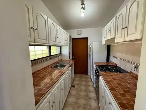 Casa 7 ambientes con 3 baños