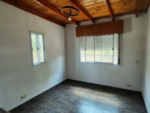 Departamento 2 ambientes en planta alta - Alquiler