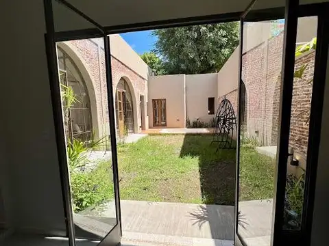 Casa en venta 4 dormitorios Lourdes