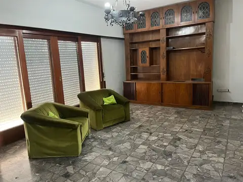 Galpon con Vivienda en Lote Propio 8.66 x 15