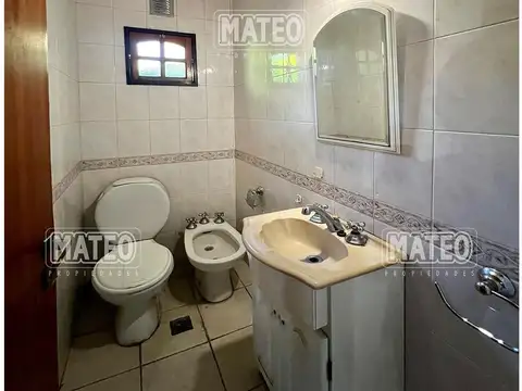 Casa 5 ambientes con 2 baños