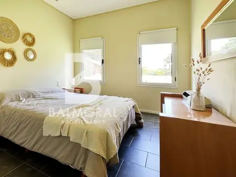 Casa 4 ambientes con 3 baños