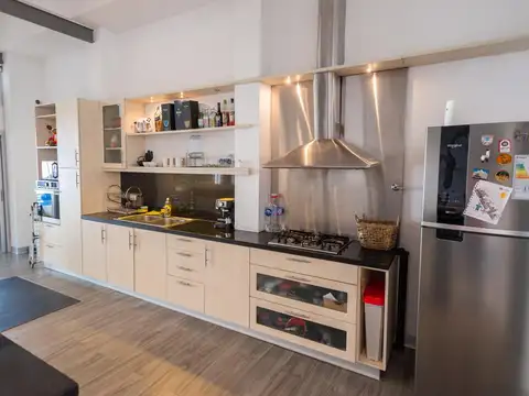 Casa 6 ambientes con 4 baños