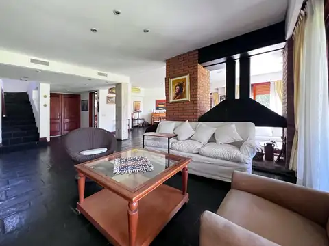 VENTA CASA EN COUNTRY HACOAJ (TIGRE)