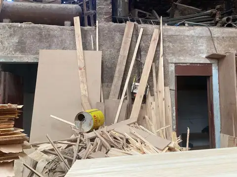 GALPON EN ALQUILER CON SALIDA DOS CALLES