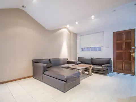 Casa en Venta en Versalles, USD 330.000