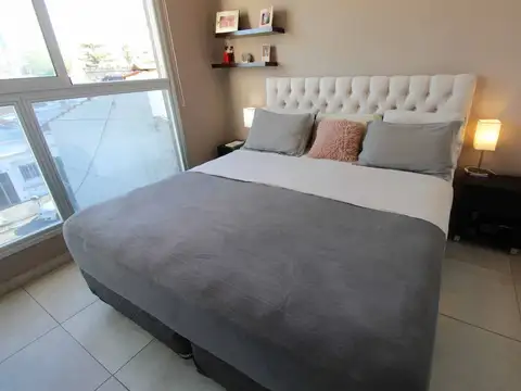 DEPARTAMENTO 3 AMBIENTES FRENTE CON COCHERA ESCUCHA OFERTA