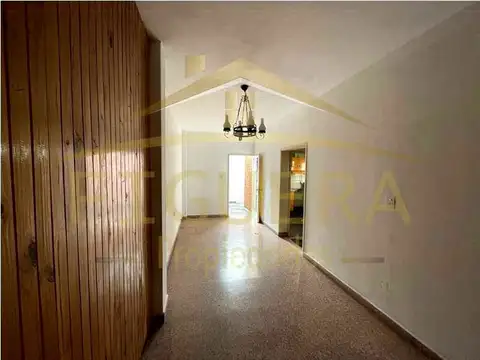 Depto Tipo Casa en Venta en Villa Luzuriaga, USD 59.000