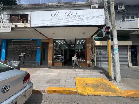 Avenida 25 de Mayo 200