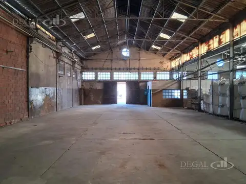 Galpon en Alquiler 10  mts Frente