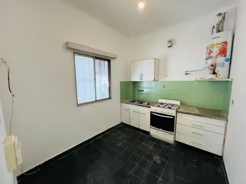 Depto Tipo Casa 2 ambientes con 1 baño