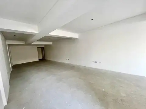VISTA ABIERTA, USO COMERCIAL Y RESIDENCIAL