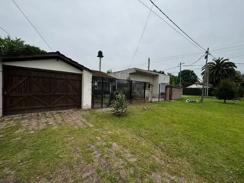 Casa 3 ambientes con 2 baños