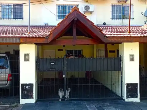 EXCELENTE TRIPLEX EN VENTA - MUY BUENA UBICACIÓN - SAN MIGUEL - APTO CREDITO HIPOTECARIO  