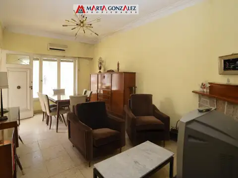 Casa 5 ambientes con 2 baños