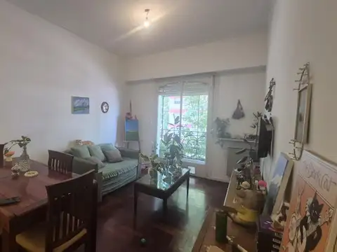 JUAN B JUSTO  al 2500