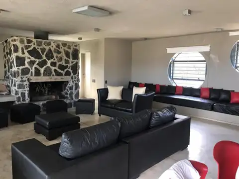 Casa En Venta Villa Los Molinos Pileta 4 Dormitorios