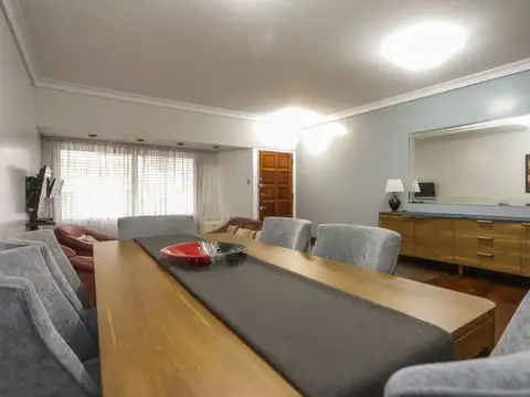 Casa 5 ambientes con 3 baños