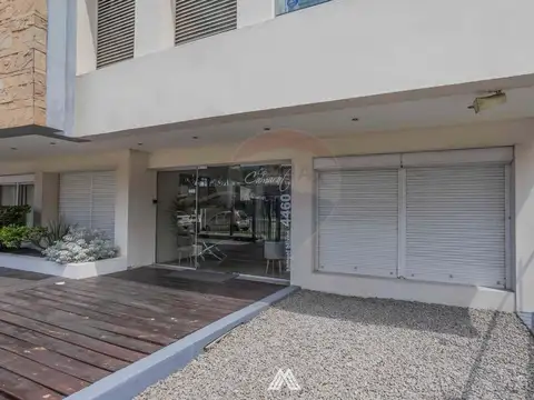 VENTA APARTAMENTO MALVIN UN DORM COCHERA 3 AUTOS