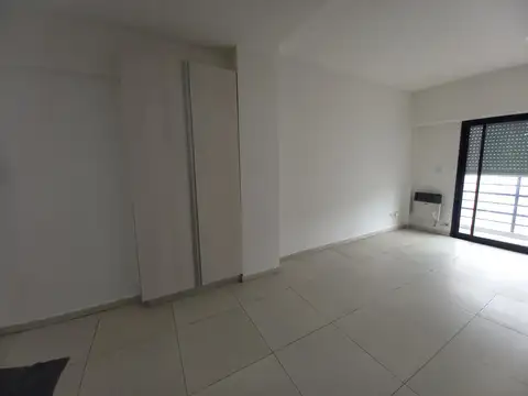 Departamento en Alquiler en Tapiales, $ 800.000