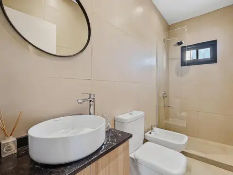 Depto Tipo Casa 4 ambientes con 3 baños