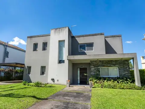 Casa en Venta y Alquiler Anual, 5 Ambientes, San Isidro Labrador, Villanueva, al Golf.