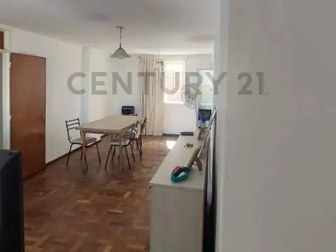 San Martin 1600, Piso 8