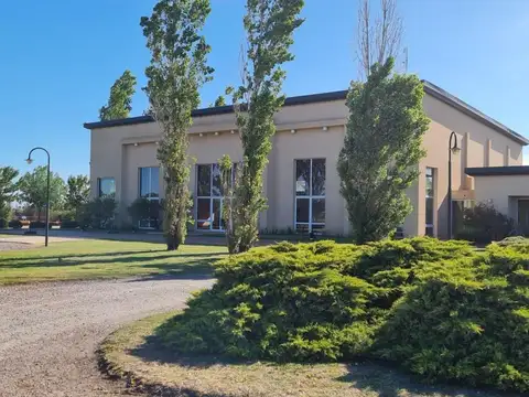 Av. capdevila entre ruta 58 y calle Rivadavia