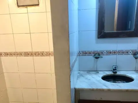 VENTA LOCAL SOBRE AV. CORDOBA 821