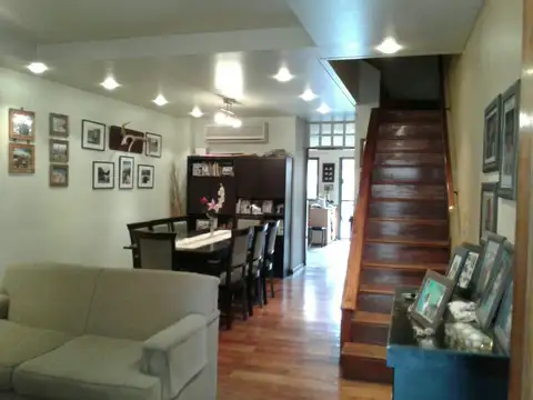 VENTA DE CASA - FLORESTA USD 220.000