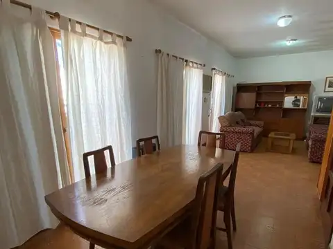VENTA CASA PLANTA ALTA Y PLANTA BAJA BARRIO ALVEAR