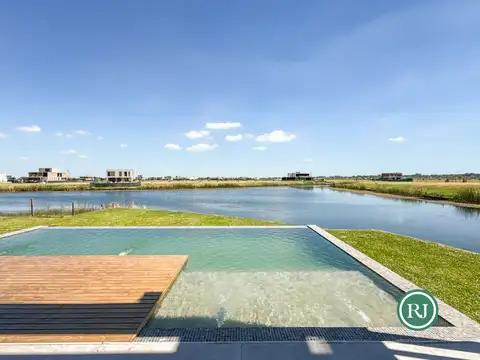 Casa en Venta en Puertos - Barrio Amarras, USD 1.450.000