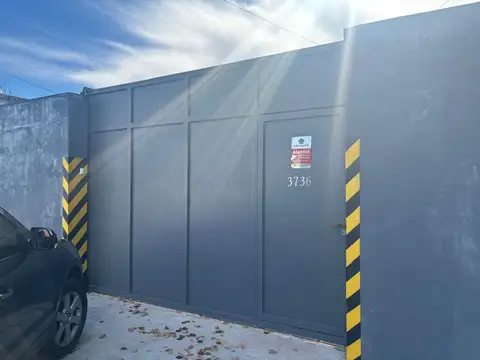 Galpón en zona industrial en Begui OPORTUNIDAD!