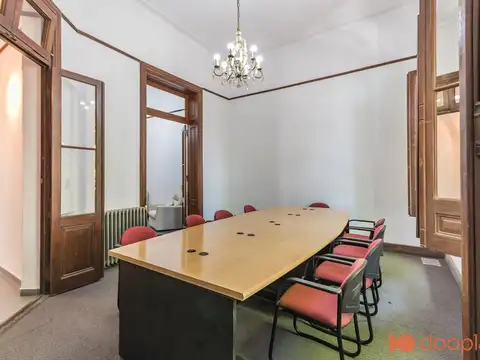 Venta oficina comercial a metros de Plaza Dorrego en San Telmo