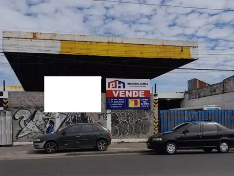 Venta inmueble  sobre av.Crovara (ex estación de servicio) d