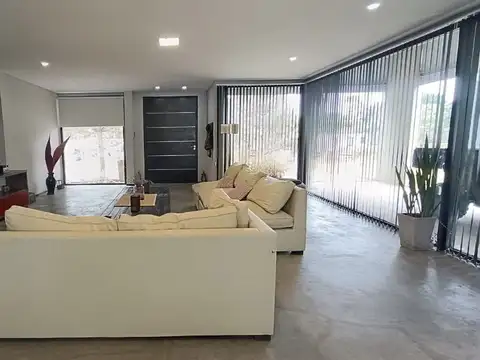 Casa en Alquiler en Costa Esmeralda, USD 250