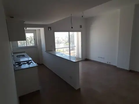 EN VENTA EN EL PALOMAR EXCELENTE DEPARTAMENTO DE 2 AMBIENTES EN 5TO PIDO CONTRAFRENTE - FICHA 7725